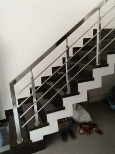 Steel railing price for modern stainless steel staircase and balcony designs